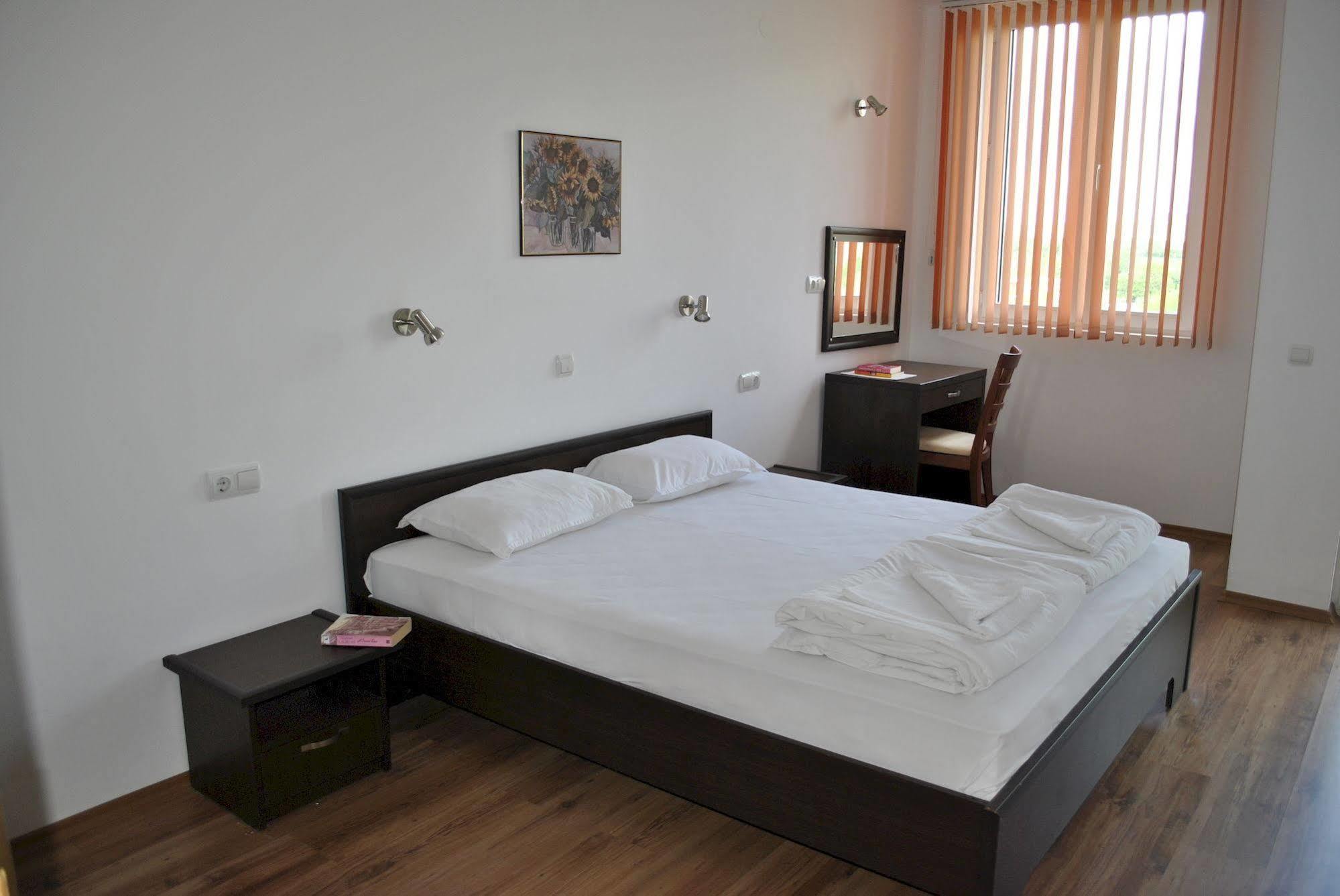 Julia Family Apartments Sunny Beach Exterior foto